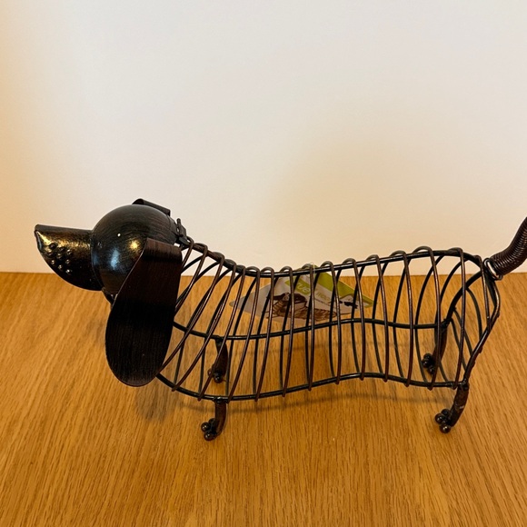 True Black Wire Dachshund Cork Holder - Picture 5 of 9